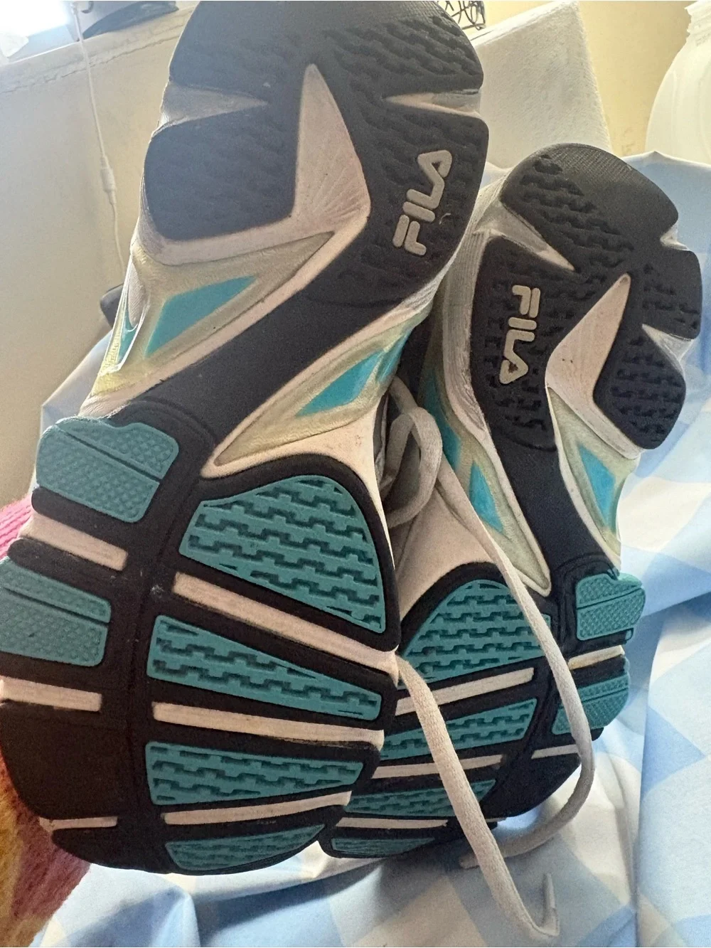 Women’s Fila Leather Silver, White & Teal Athletic Shoes.Light-Weight MultiSport